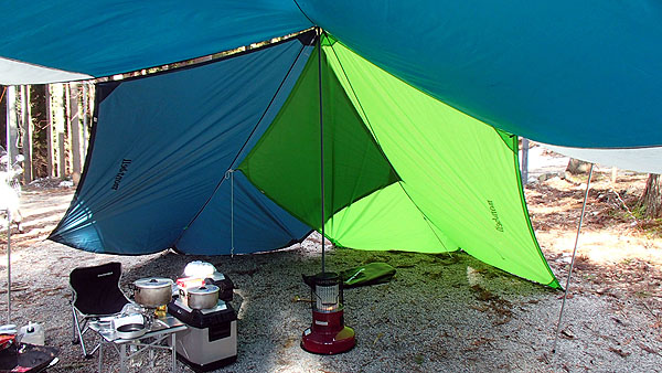 タープを陣羽織風に・・・